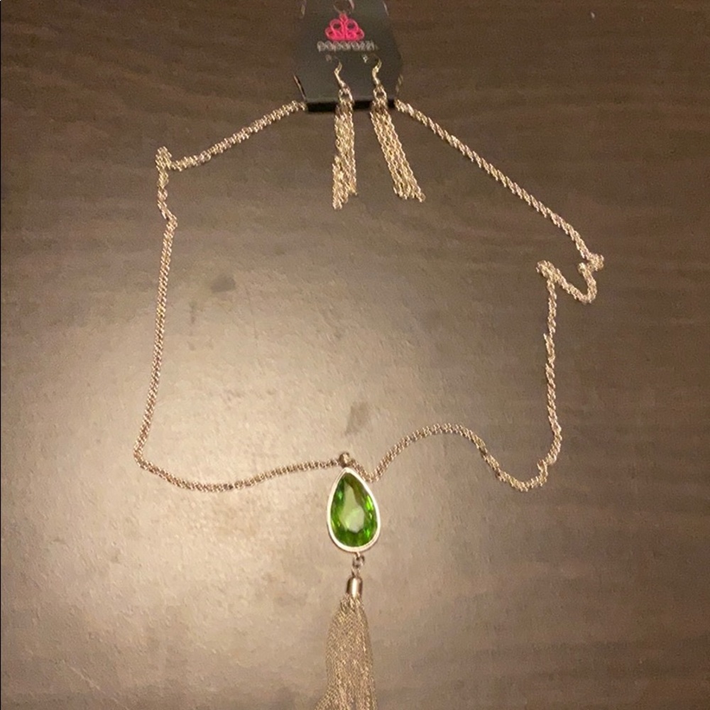 Jewelry - Picture 5 of 7